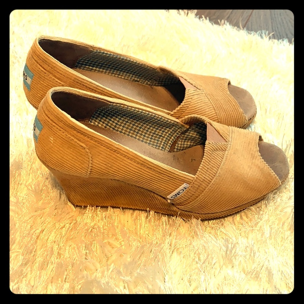 Vintage corduroy Toms!